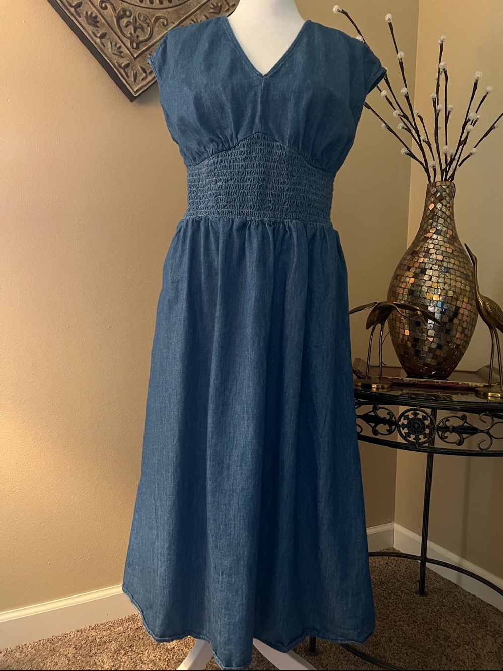 Denim Style V-Neck Maxi Dress with Smocked Waist and Side Pockets M